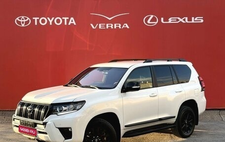 Toyota Land Cruiser Prado 150 рестайлинг 2, 2015 год, 3 090 000 рублей, 1 фотография