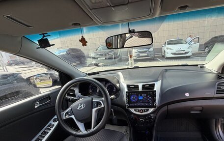 Hyundai Solaris II рестайлинг, 2013 год, 550 000 рублей, 5 фотография