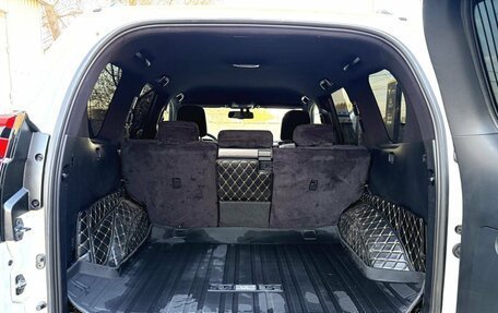 Toyota Land Cruiser Prado 150 рестайлинг 2, 2015 год, 3 090 000 рублей, 9 фотография