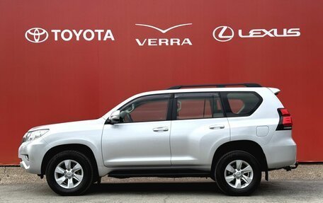 Toyota Land Cruiser Prado 150 рестайлинг 2, 2020 год, 5 460 000 рублей, 2 фотография