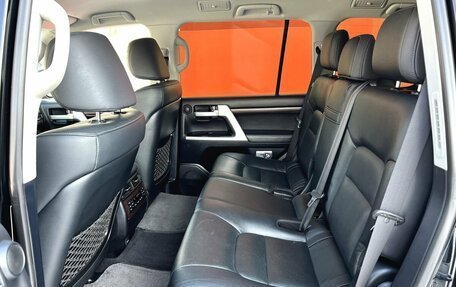 Toyota Land Cruiser 200, 2019 год, 6 170 000 рублей, 18 фотография