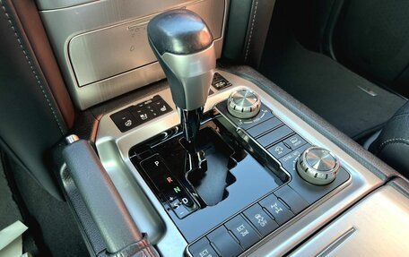 Toyota Land Cruiser 200, 2019 год, 6 170 000 рублей, 15 фотография