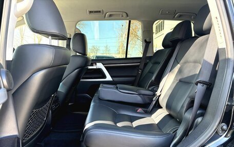 Toyota Land Cruiser 200, 2018 год, 5 860 000 рублей, 16 фотография