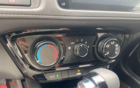 Honda Vezel, 2022 год, 1 649 000 рублей, 12 фотография