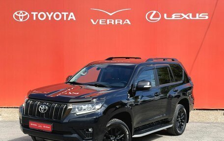 Toyota Land Cruiser Prado 150 рестайлинг 2, 2021 год, 6 420 000 рублей, 1 фотография