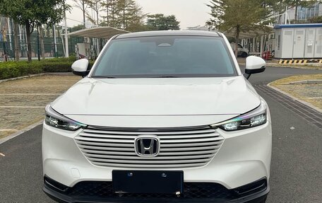 Honda Vezel, 2023 год, 1 648 000 рублей, 2 фотография