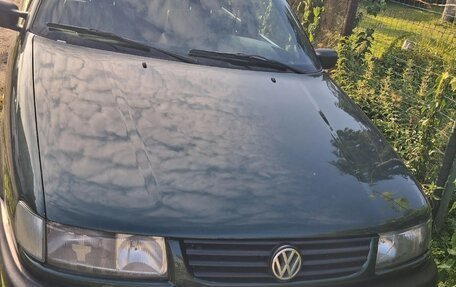 Volkswagen Passat B4, 1993 год, 265 000 рублей, 2 фотография