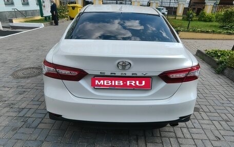 Toyota Camry, 2021 год, 3 100 000 рублей, 2 фотография
