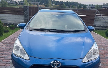 Toyota Aqua I, 2014 год, 950 000 рублей, 2 фотография