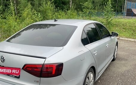 Volkswagen Jetta VI, 2014 год, 1 290 000 рублей, 3 фотография