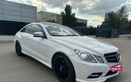 Mercedes-Benz E-Класс, 2012 год, 1 650 000 рублей, 2 фотография