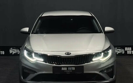 KIA K5 II, 2018 год, 1 740 000 рублей, 2 фотография