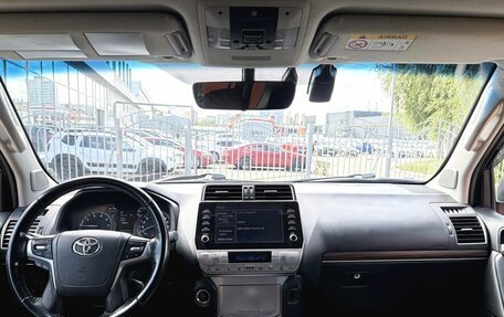 Toyota Land Cruiser Prado 150 рестайлинг 2, 2021 год, 6 420 000 рублей, 12 фотография