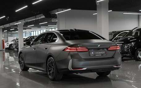 BMW 5 серия, 2023 год, 7 000 000 рублей, 4 фотография