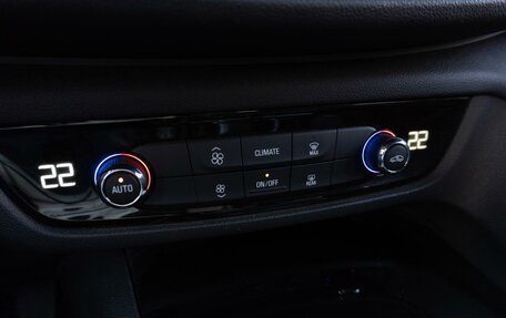 Opel Insignia II рестайлинг, 2020 год, 2 249 000 рублей, 19 фотография
