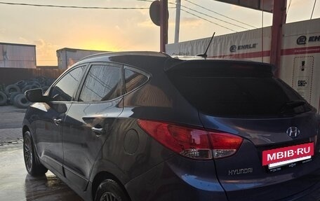 Hyundai ix35 I рестайлинг, 2012 год, 1 000 000 рублей, 5 фотография