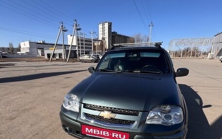Chevrolet Niva I рестайлинг, 2011 год, 650 000 рублей, 3 фотография