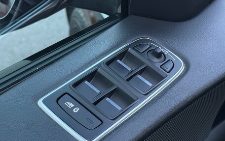 Jaguar F-Pace, 2016 год, 2 800 000 рублей, 26 фотография