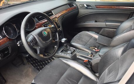 Skoda Superb III рестайлинг, 2010 год, 1 200 000 рублей, 5 фотография