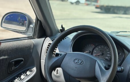 Hyundai Accent II, 2005 год, 300 000 рублей, 21 фотография