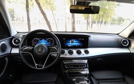 Mercedes-Benz E-Класс, 2021 год, 2 830 000 рублей, 3 фотография