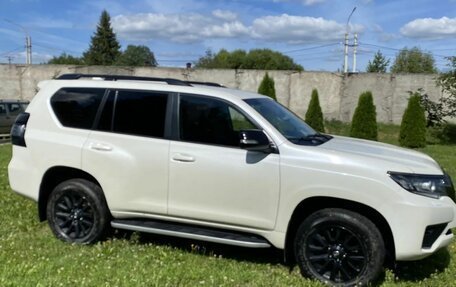 Toyota Land Cruiser Prado 150 рестайлинг 2, 2020 год, 6 000 000 рублей, 3 фотография