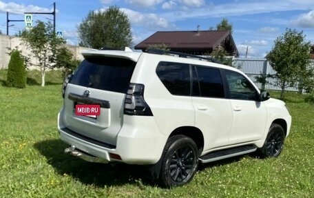 Toyota Land Cruiser Prado 150 рестайлинг 2, 2020 год, 6 000 000 рублей, 4 фотография