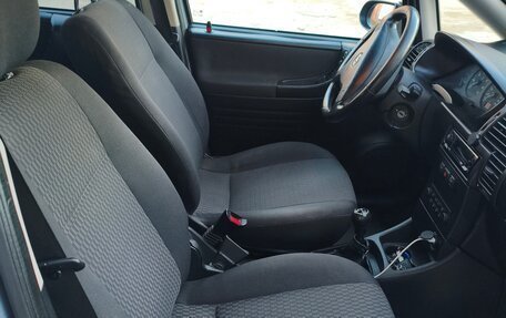 Opel Zafira A рестайлинг, 2004 год, 430 000 рублей, 10 фотография