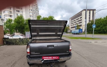 Toyota Tacoma III, 2012 год, 3 900 000 рублей, 2 фотография