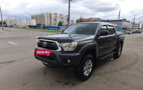 Toyota Tacoma III, 2012 год, 3 900 000 рублей, 5 фотография