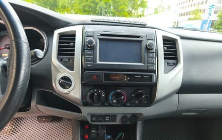Toyota Tacoma III, 2012 год, 3 900 000 рублей, 15 фотография