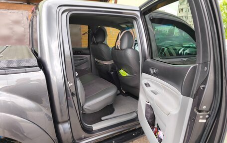 Toyota Tacoma III, 2012 год, 3 900 000 рублей, 20 фотография