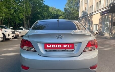 Hyundai Solaris II рестайлинг, 2011 год, 400 000 рублей, 2 фотография
