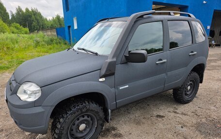 Chevrolet Niva I рестайлинг, 2011 год, 570 000 рублей, 2 фотография