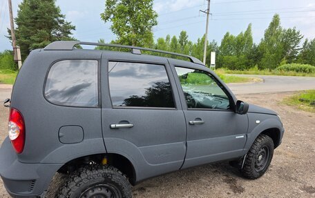 Chevrolet Niva I рестайлинг, 2011 год, 570 000 рублей, 4 фотография