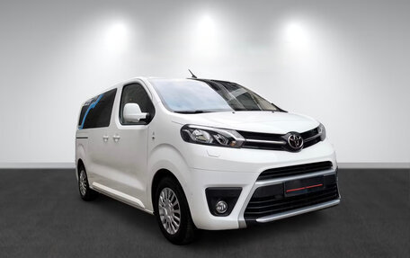 Toyota ProAce II, 2022 год, 2 790 000 рублей, 3 фотография