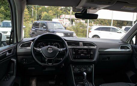 Volkswagen Tiguan II, 2017 год, 2 049 000 рублей, 6 фотография