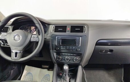 Volkswagen Jetta VI, 2014 год, 980 000 рублей, 15 фотография