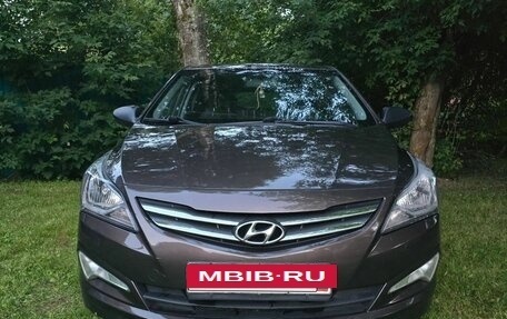 Hyundai Solaris II рестайлинг, 2015 год, 870 000 рублей, 3 фотография