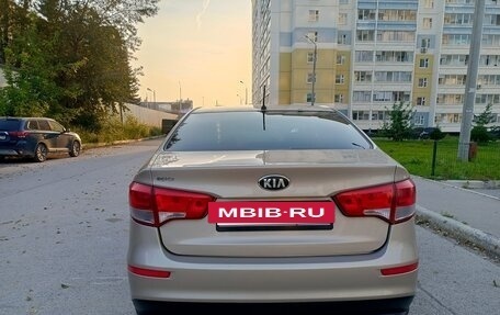 KIA Rio III рестайлинг, 2015 год, 890 000 рублей, 18 фотография