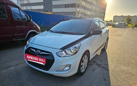 Hyundai Solaris II рестайлинг, 2012 год, 620 000 рублей, 2 фотография