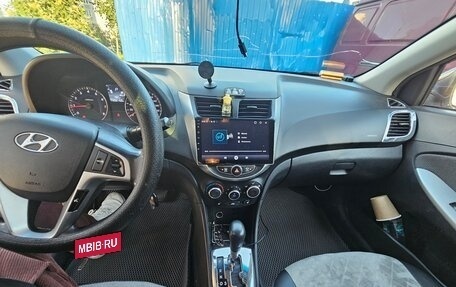 Hyundai Solaris II рестайлинг, 2012 год, 620 000 рублей, 15 фотография