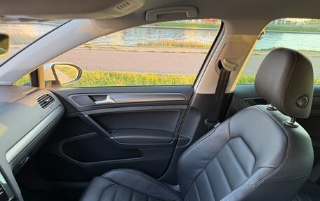Volkswagen Golf VII, 2018 год, 2 500 000 рублей, 12 фотография