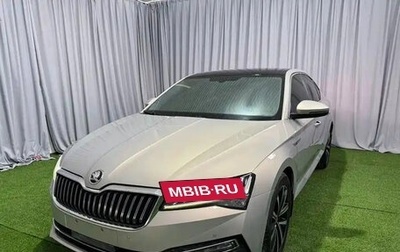 Skoda Superb III рестайлинг, 2022 год, 2 100 000 рублей, 1 фотография