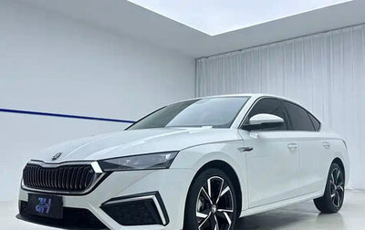 Skoda Octavia IV, 2023 год, 2 200 000 рублей, 1 фотография