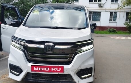 Honda Stepwgn IV, 2019 год, 1 900 000 рублей, 1 фотография