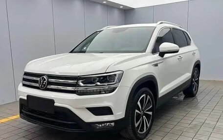 Volkswagen Tharu, 2023 год, 2 040 000 рублей, 1 фотография