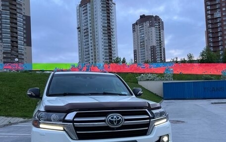 Toyota Land Cruiser 200, 2018 год, 7 400 000 рублей, 13 фотография