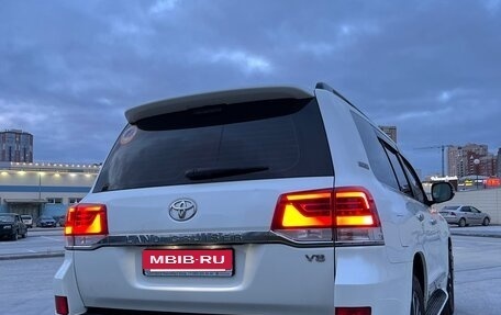 Toyota Land Cruiser 200, 2018 год, 7 400 000 рублей, 12 фотография