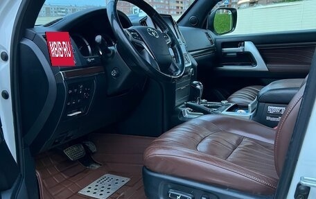 Toyota Land Cruiser 200, 2018 год, 7 400 000 рублей, 24 фотография